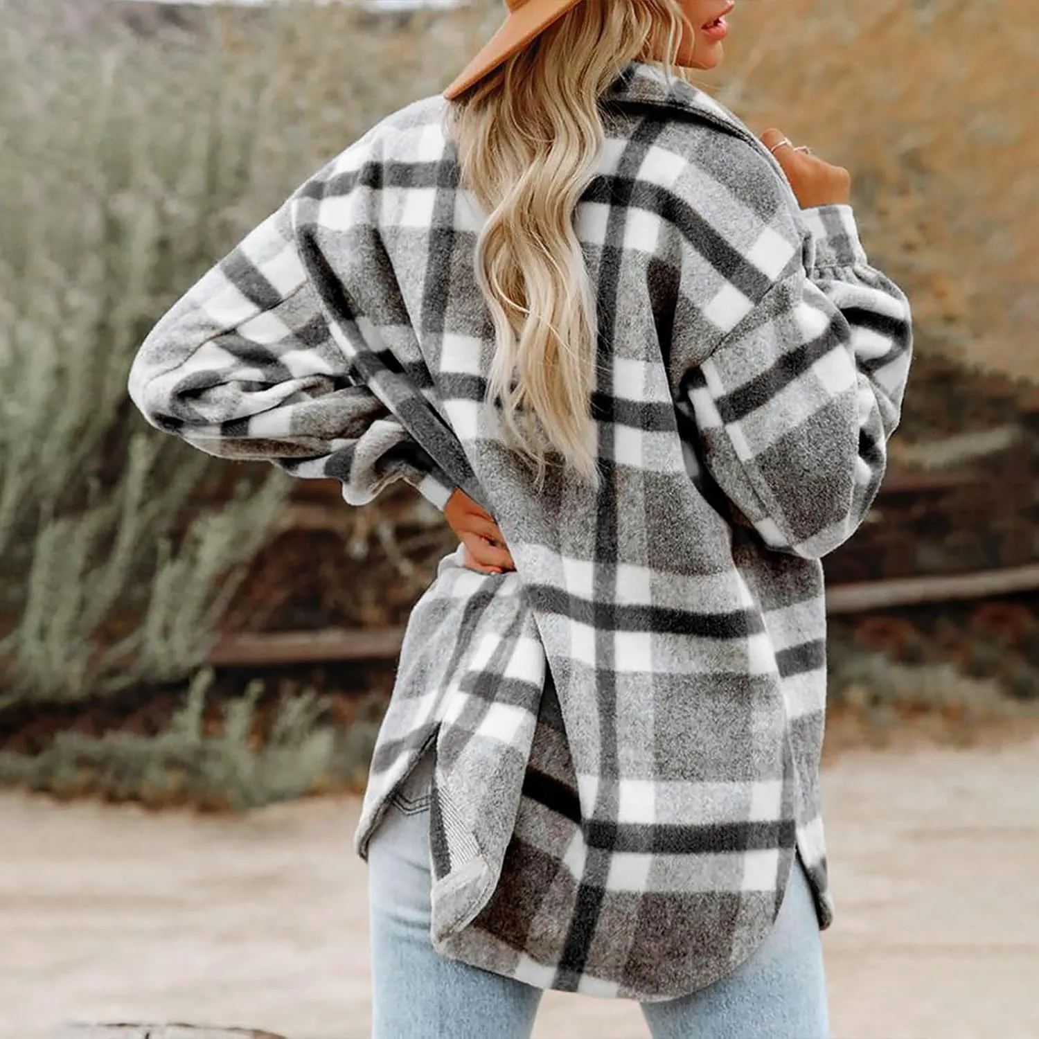 Mzkdieey Women's Casual Plaid Shacket Wool Blend Loose Button Down Long Sleeve Shirt Flannel Lapel Pocketed Fall Jacket