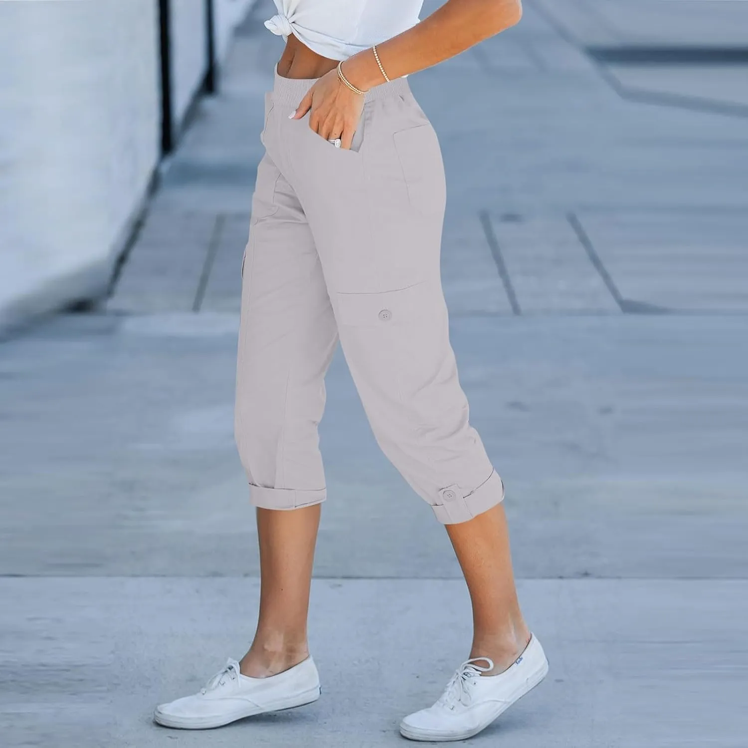 Womens Capri Cargo Pants Summer Fashion Stretch Waist Casual Pant Solid Color Comfortable Pants with Pockets 2025