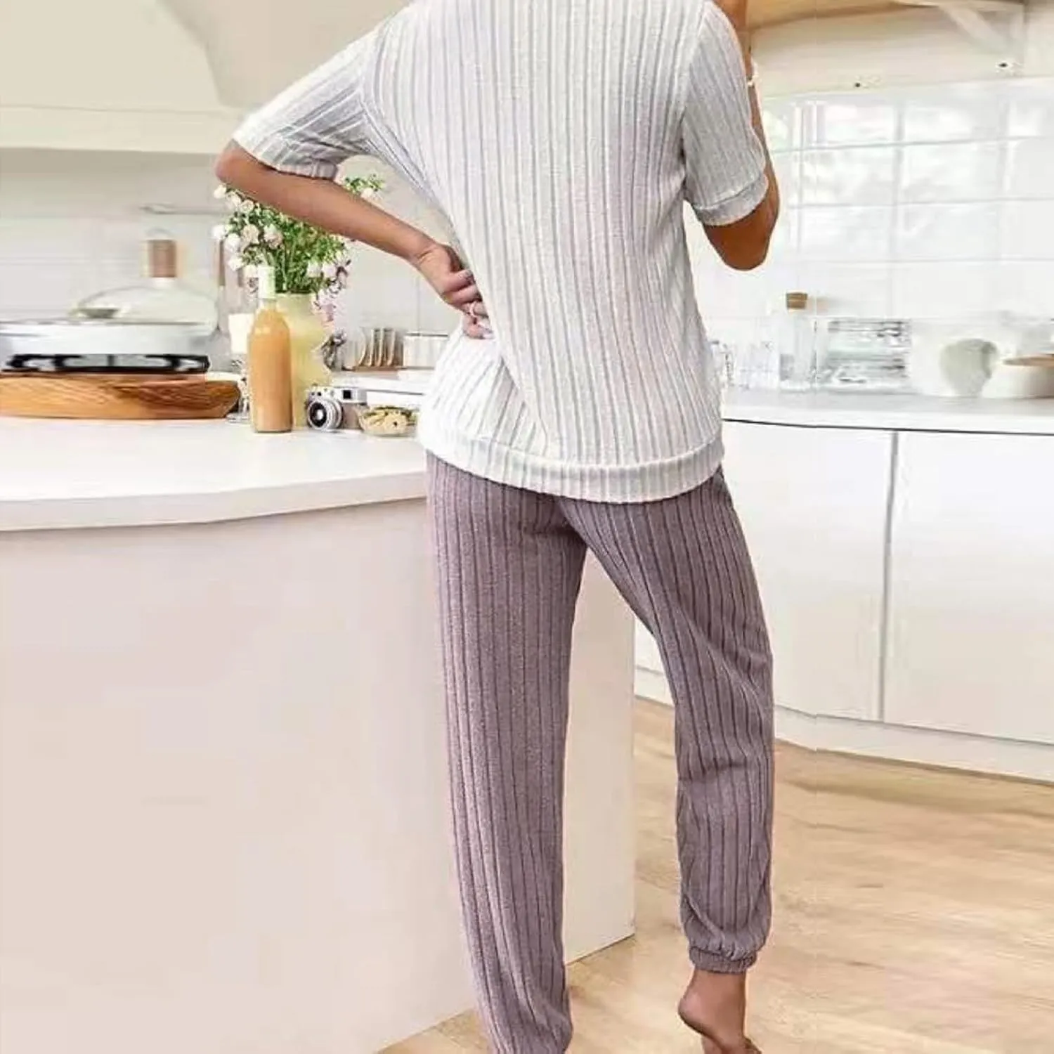 Womens Pajamas Sets Soft Ribbed Knit Pjs Heart Graphic Short Sleeve Lounge Sets Casual Two Piece Pjs Sweatpants
